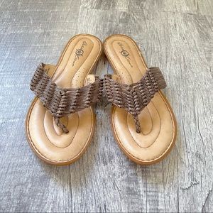 Born Crown Woven Leather Thong Sandals Comfort Women's Size 7